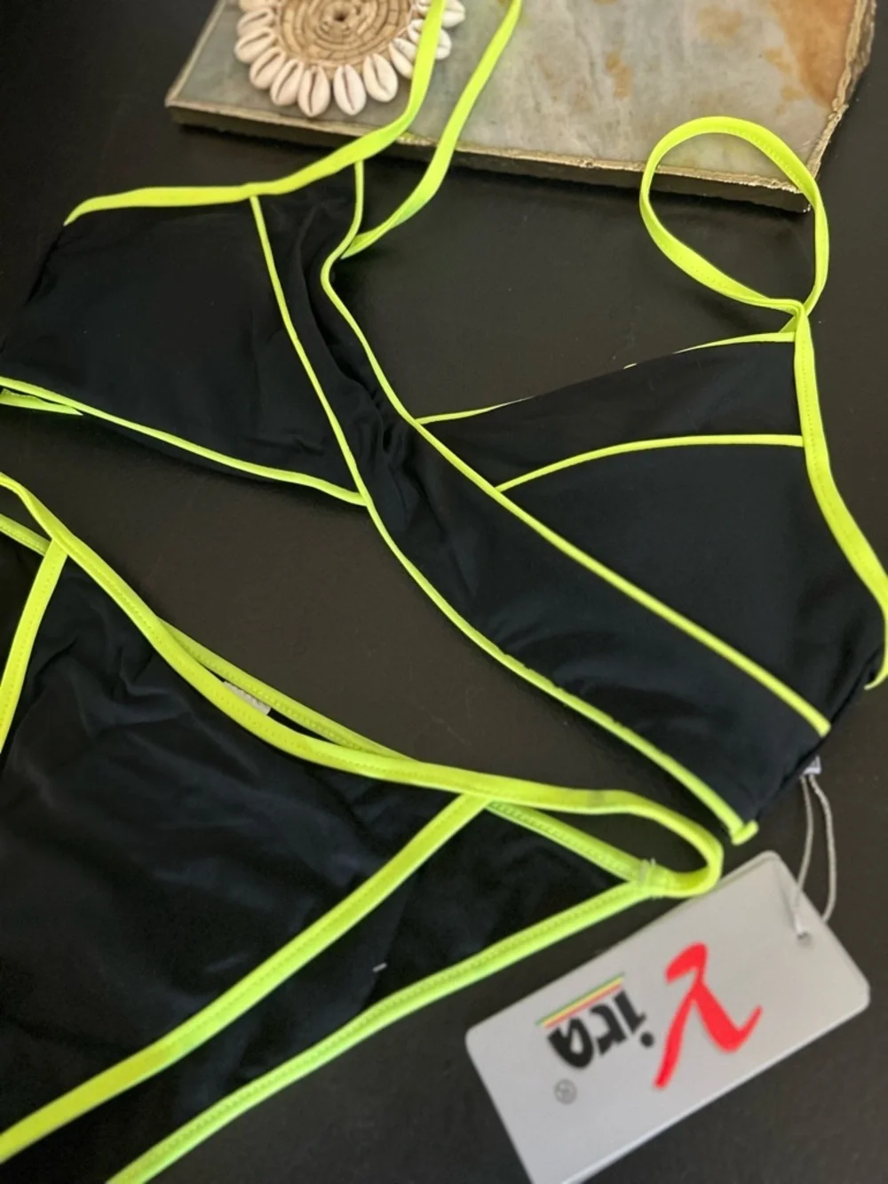Yira 2 piece bikini black/neon green size Large